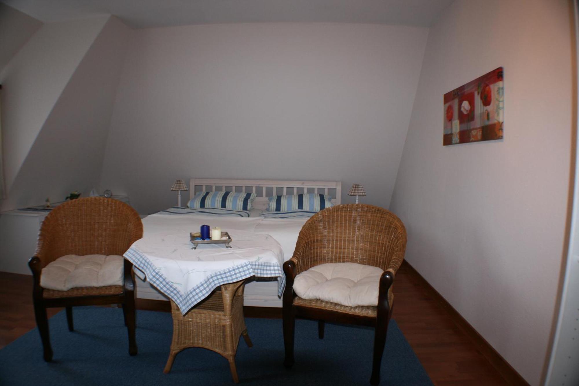 Ferienwohnungen Im Hotel Garni Zur Post Utersum Cameră foto
